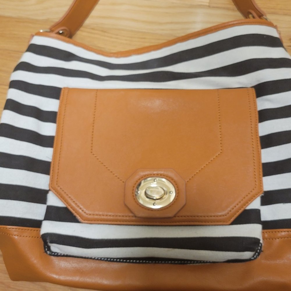 Imoshion Blue and White Bag